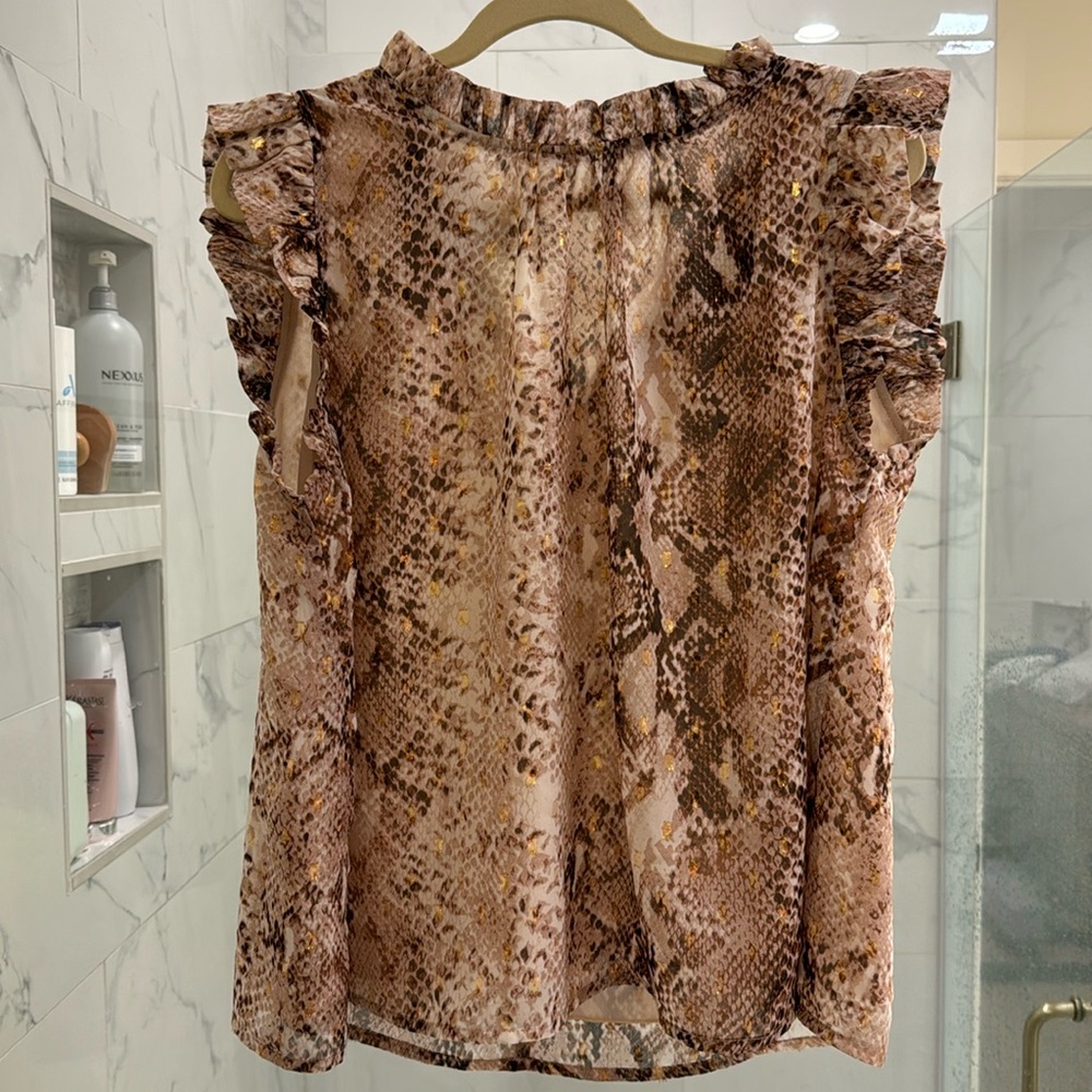 Karlie top size L